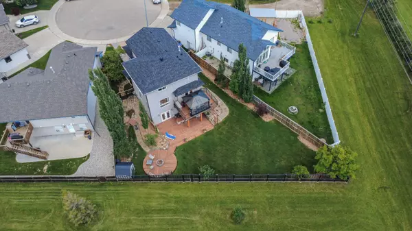 Red Deer, AB T4R 3M8,152 Iverson Close