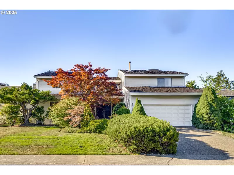 7019 SW CHAPEL LN, Portland, OR 97223