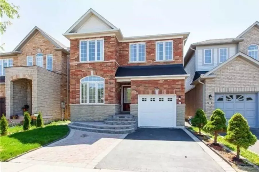 27 Knowles DR, Toronto E11, ON M1X 1T9