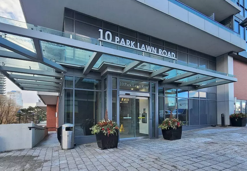 10 Park Lawn RD #807, Toronto W06, ON M8V 0H9