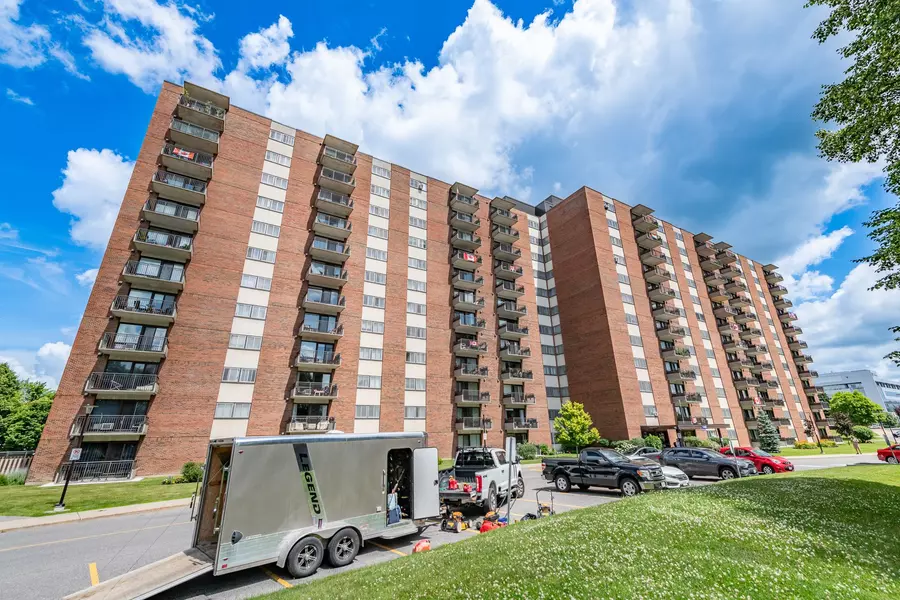 1485 Baseline RD #302, Belair Park - Copeland Park And Area, ON K2C 3L8