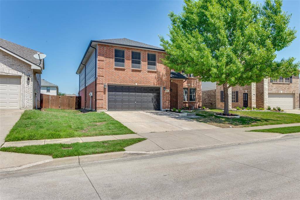 4505 Pangolin Drive, Fort Worth, TX 76244