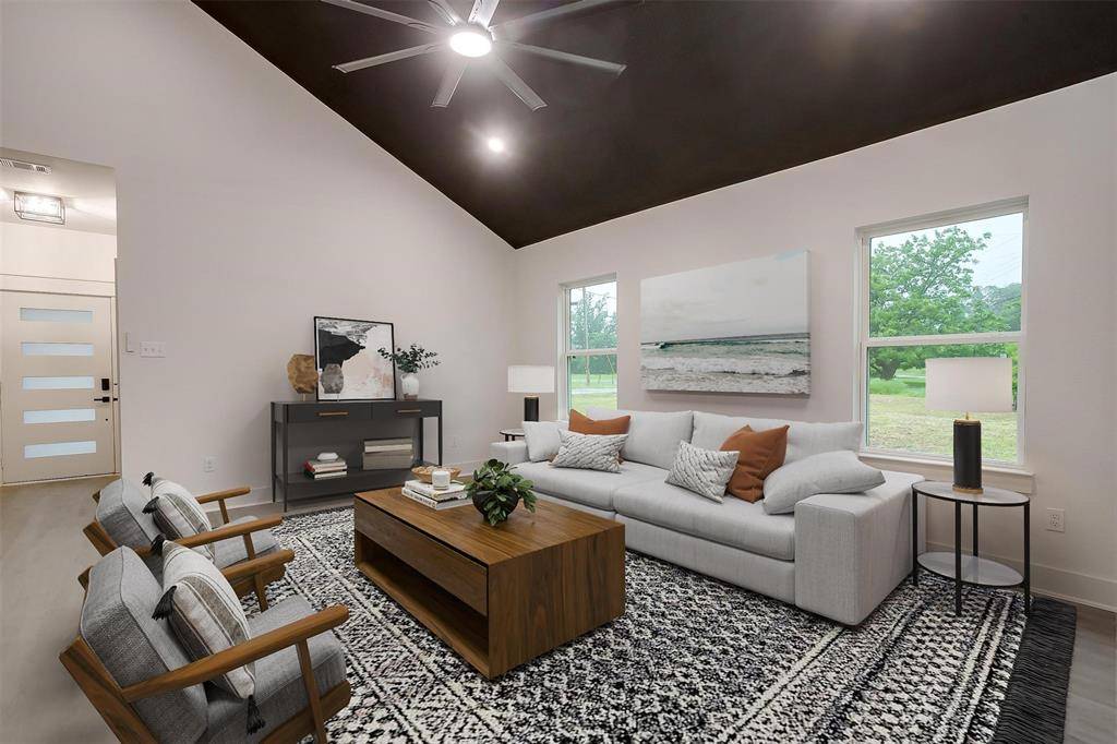 Grandview, TX 76050,211 N 4th Street