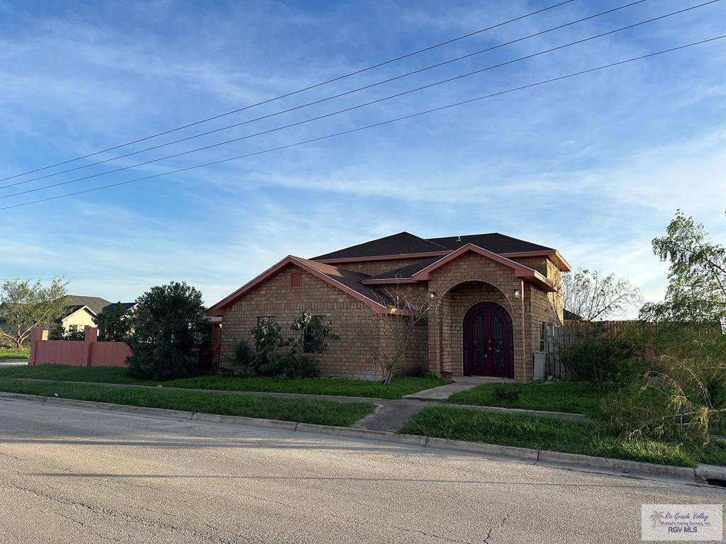468 TORONJA AVE., Brownsville, TX 78521