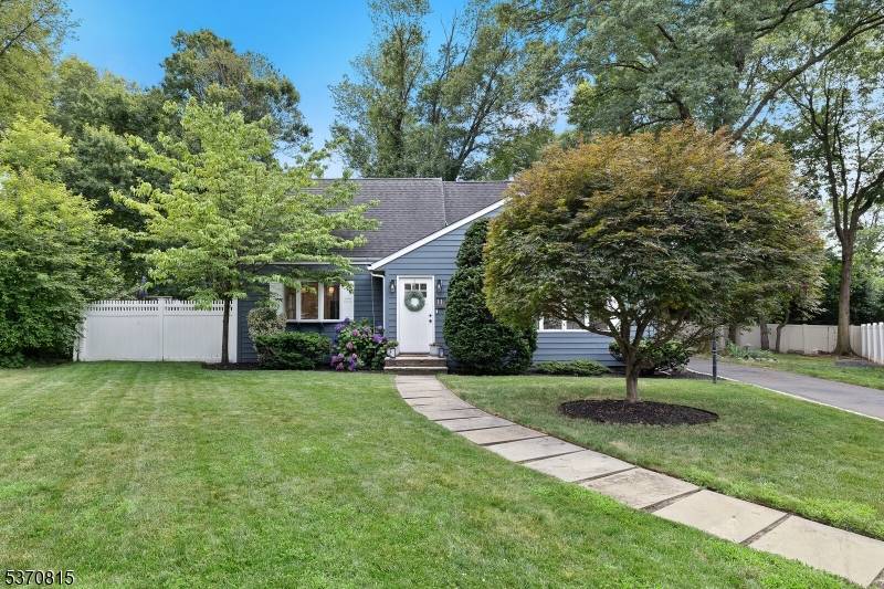Rutherford Boro, NJ 07070,11 Dean Ct