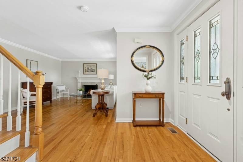 Westfield Town, NJ 07090,711 E Broad St