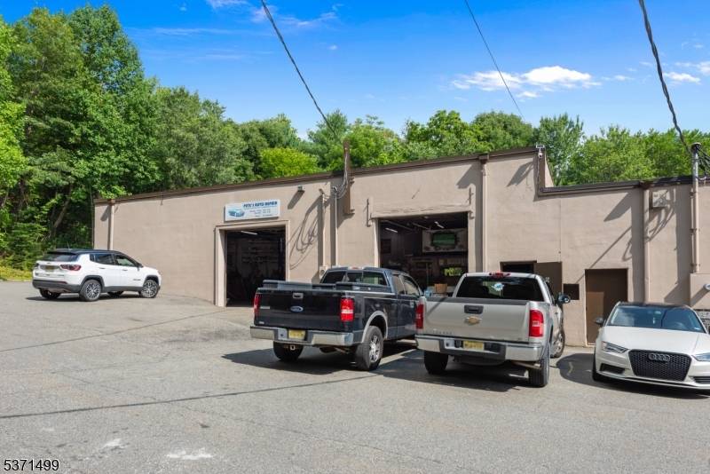 216 Rt10 E, Industrial Park, Randolph Twp., NJ 07852