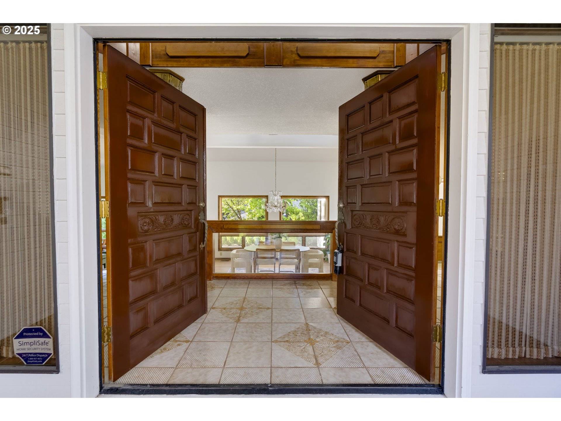 Portland, OR 97223,7019 SW CHAPEL LN