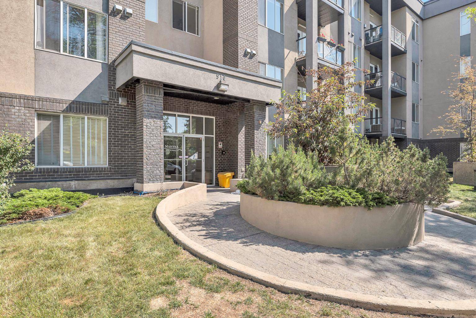 Calgary, AB T2T0H2,910 18 AVE Southwest #105