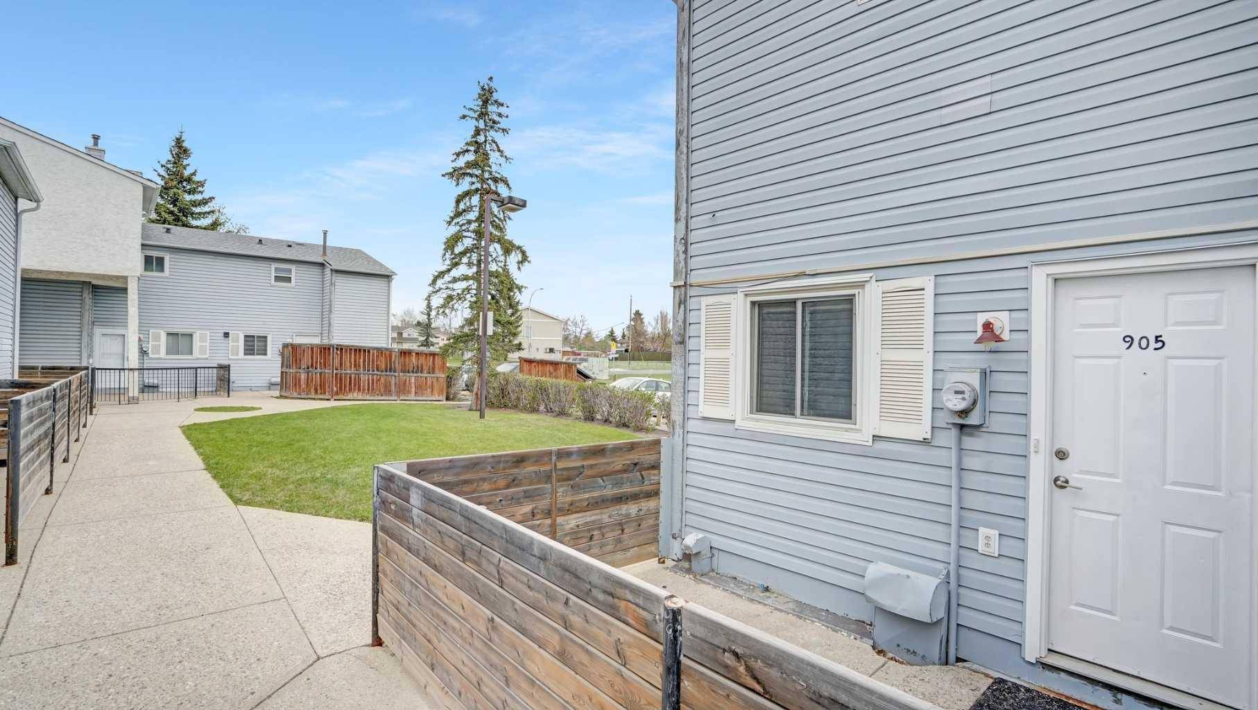 Calgary, AB T3J 1N5,380 Falconridge CRES NE #905