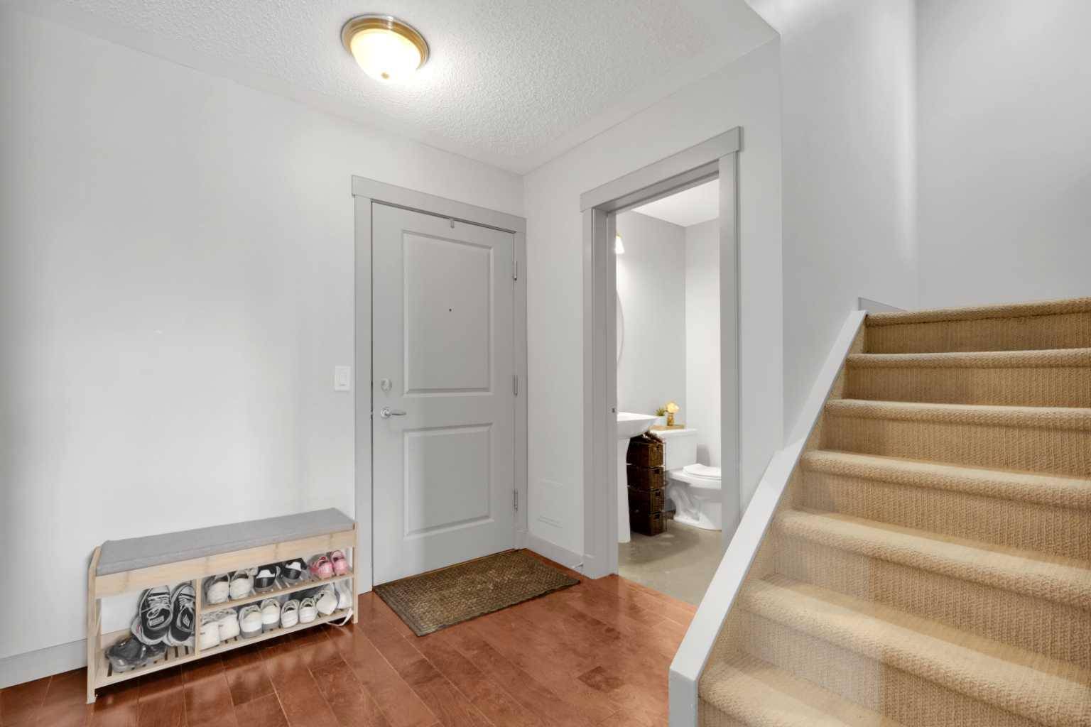 Calgary, AB T2T 6N2,2233 34 AVE Southwest #353
