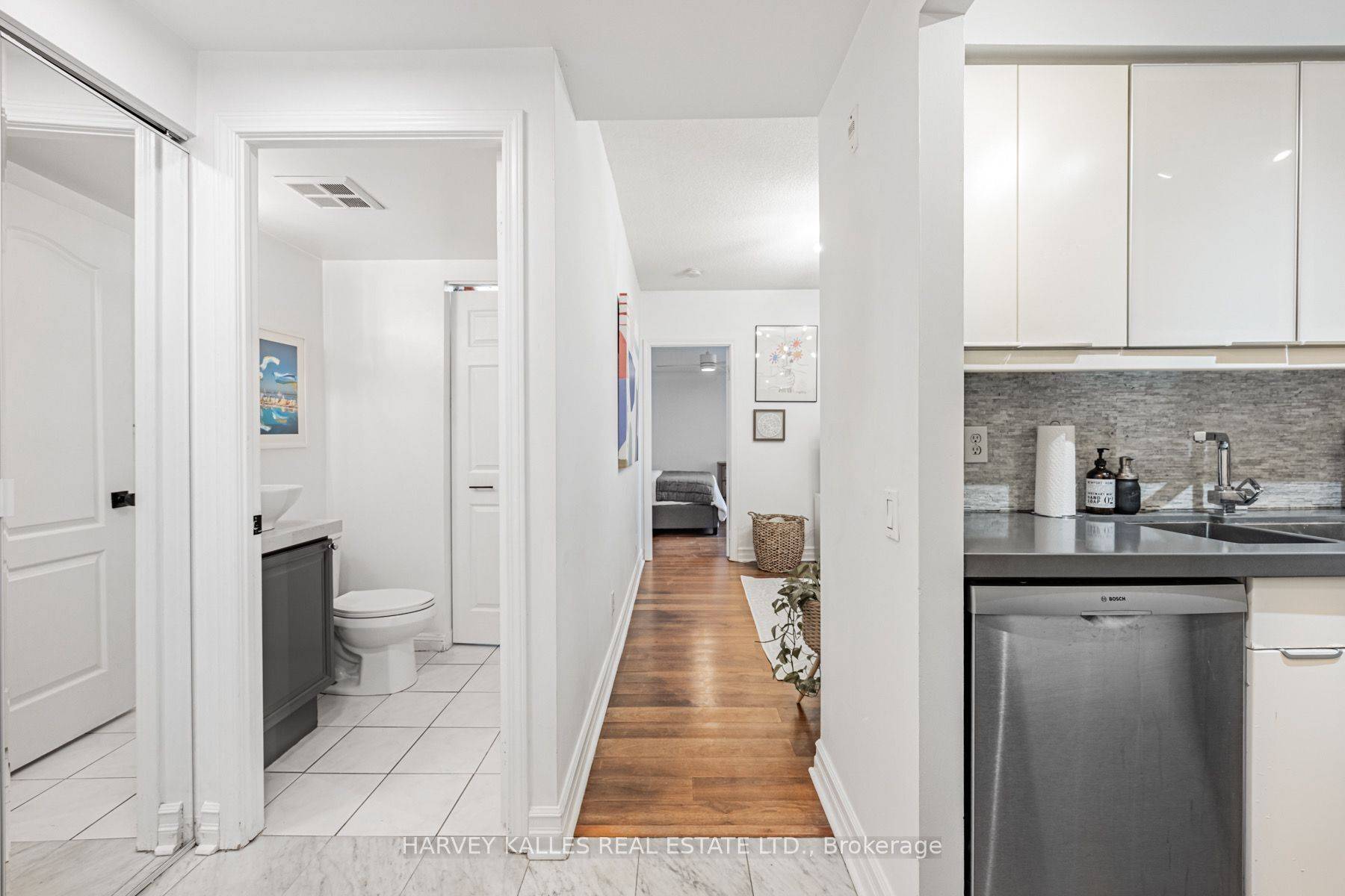 Toronto C09, ON M4T 3A6,5 Rosehill AVE #910