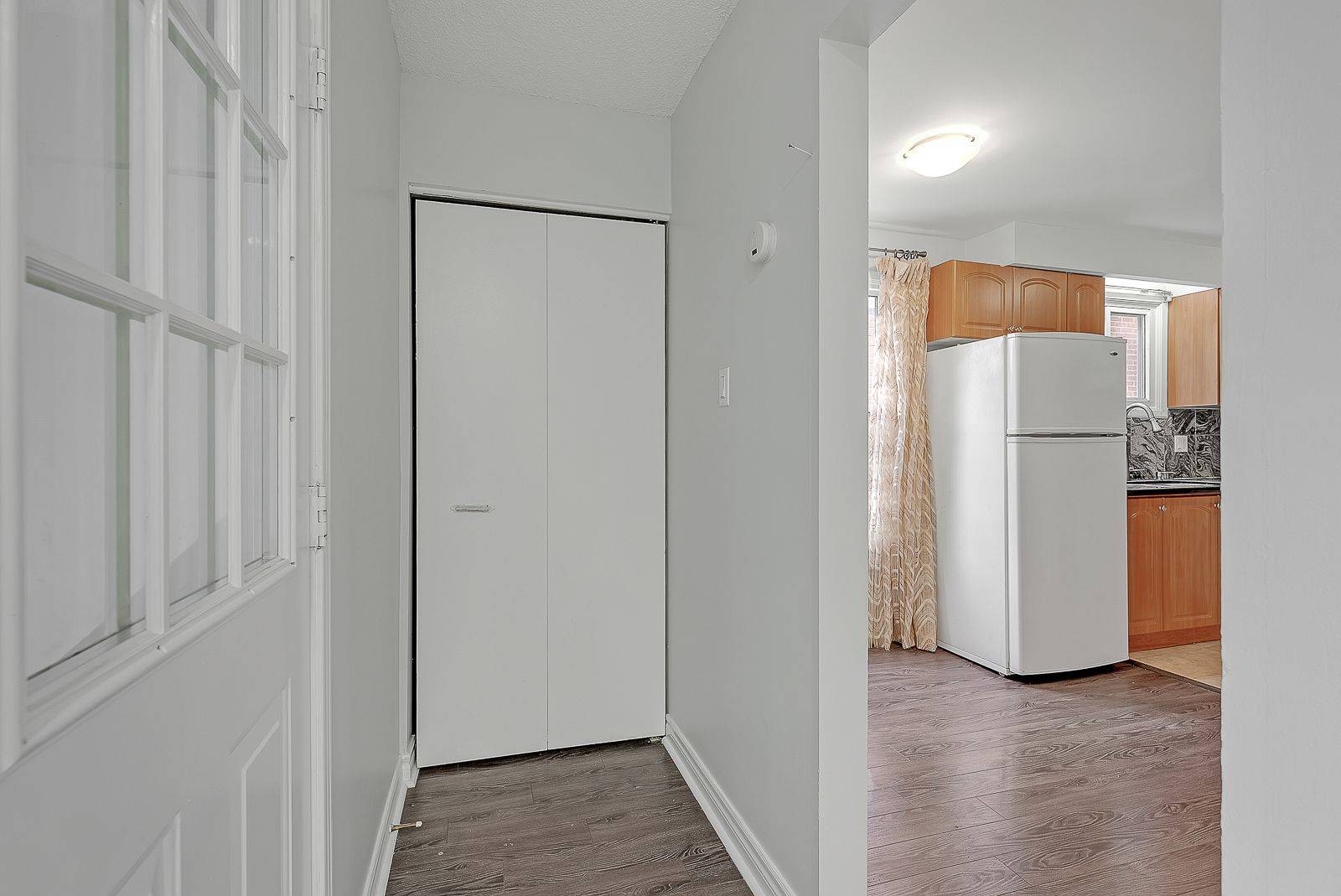Toronto E05, ON M1S 4E9,6 Kenfin AVE
