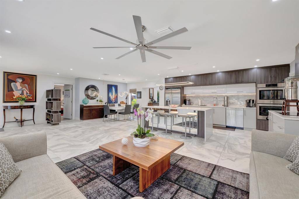422 NE 27th St, Wilton Manors, FL 33334