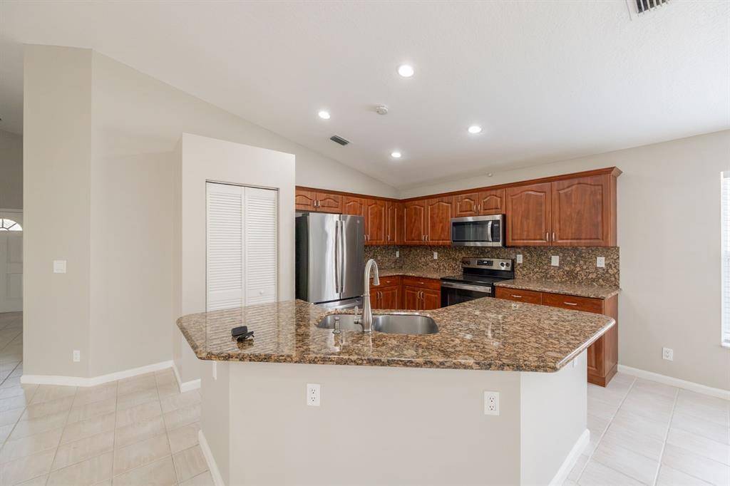 Greenacres, FL 33413,1209 Hatteras Cir