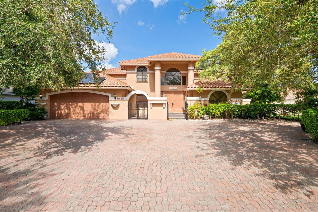 Coral Springs, FL 33071,1935 Las Colinas Way