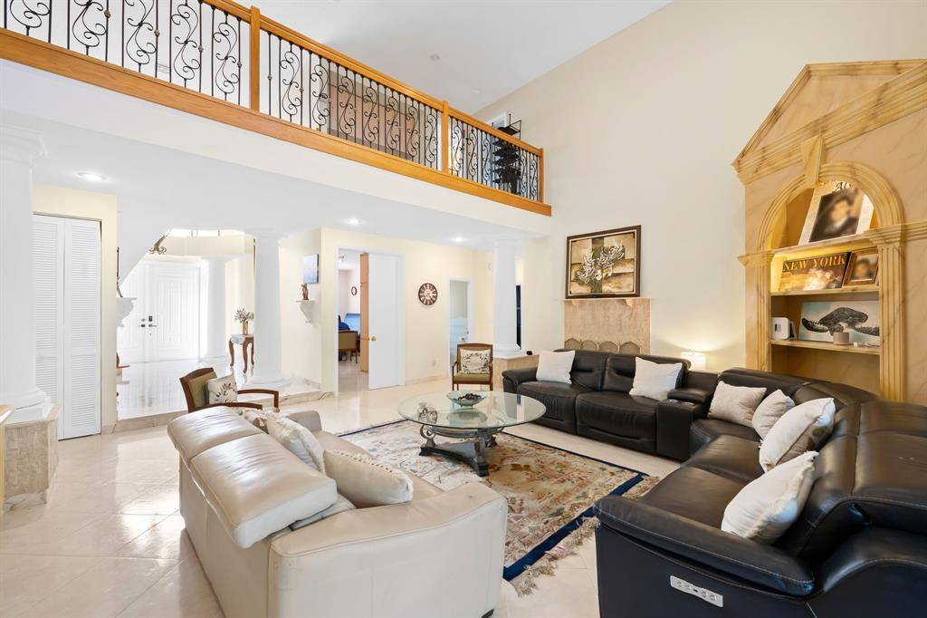 Coral Springs, FL 33071,1935 Las Colinas Way