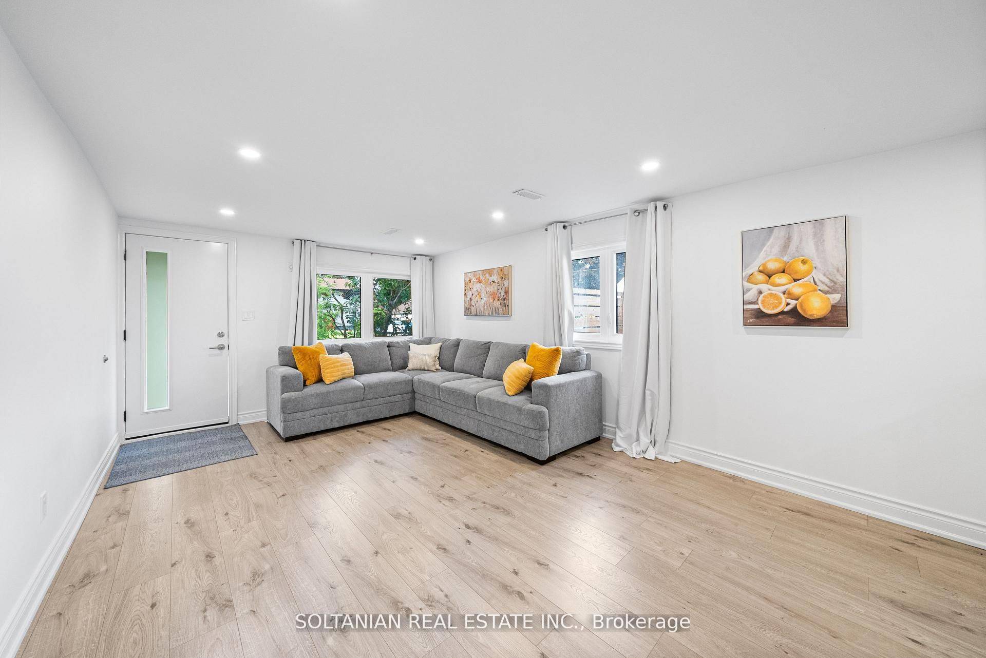 Georgina, ON L4P 2Z6,335 Miami DR