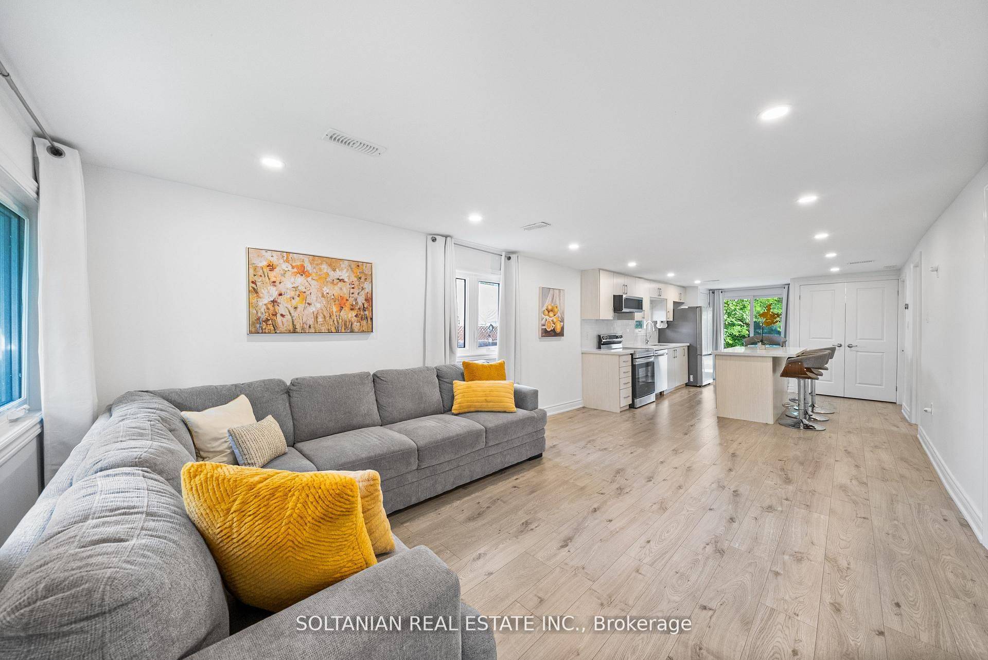 Georgina, ON L4P 2Z6,335 Miami DR