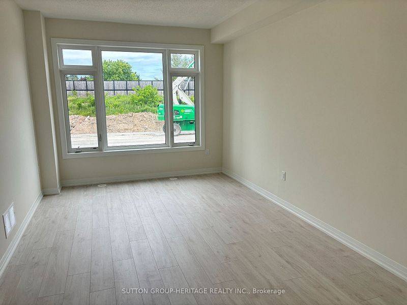 Barrie, ON L4N 6K7,14 Cherry Hill LN