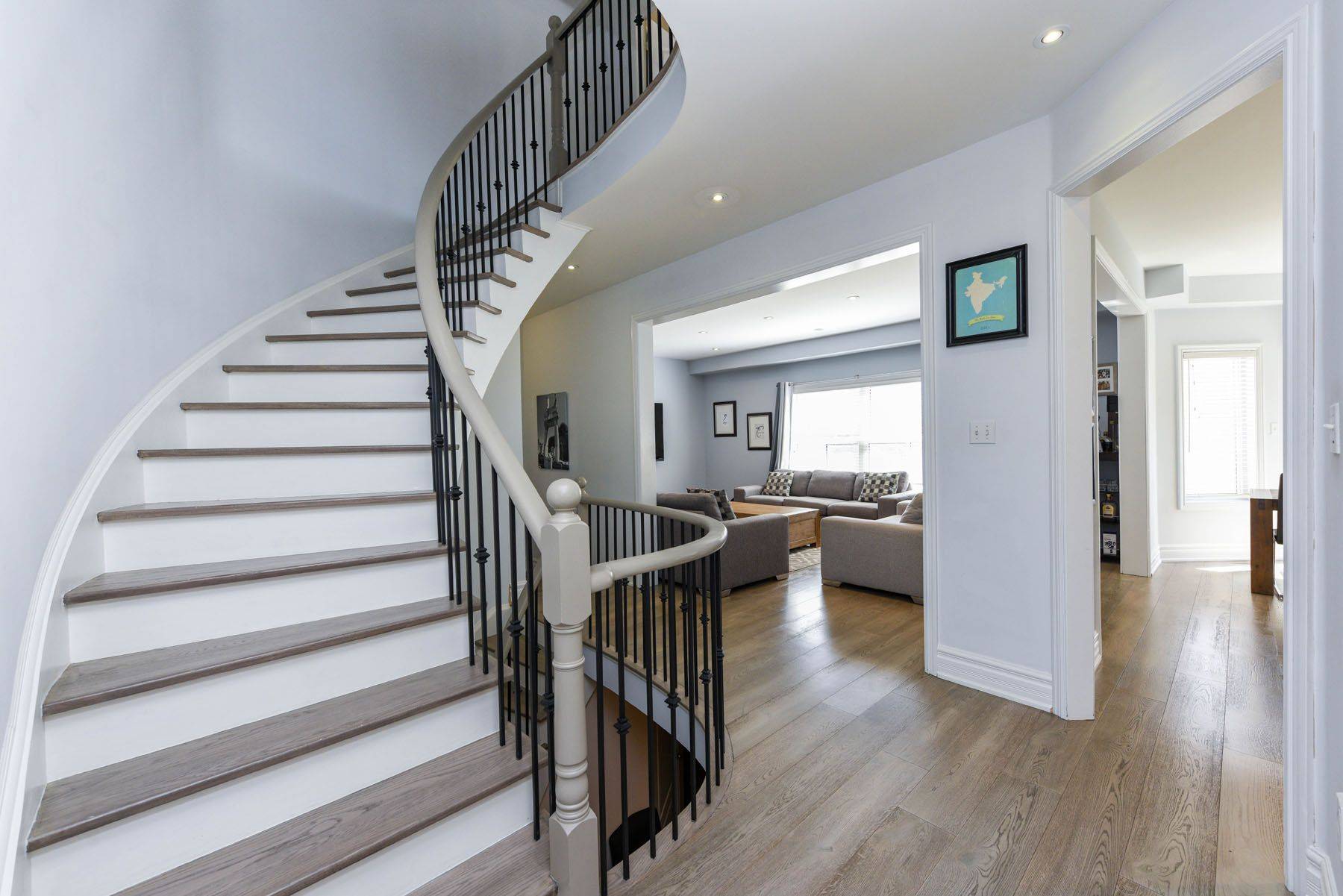 Mississauga, ON L5M 7H2,3856 Brinwood Gate