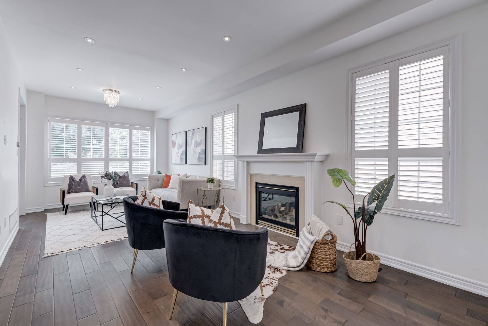 Mississauga, ON L5M 6S1,5842 Terrapark TRL
