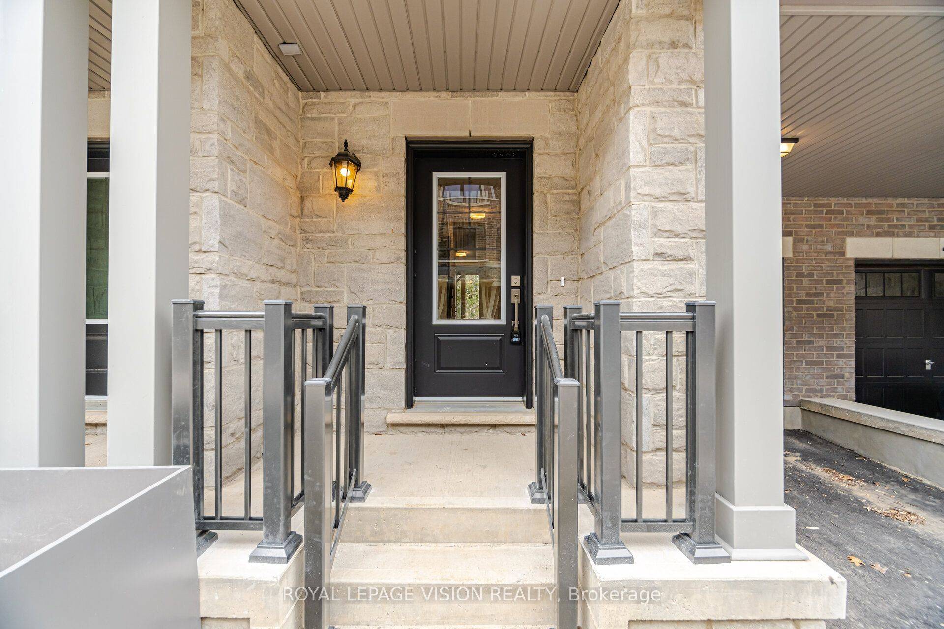 Brampton, ON L6Y 6L3,44 Folcroft ST