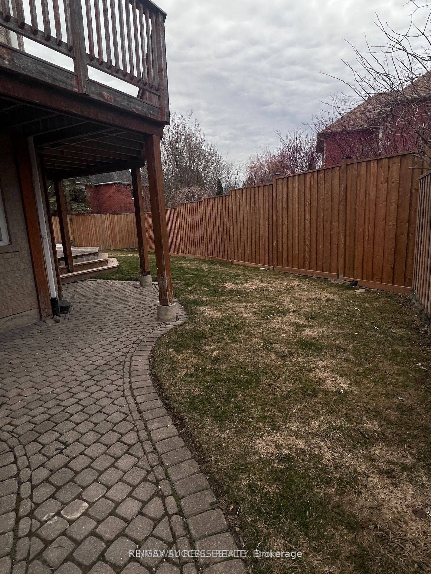 Mississauga, ON L5N 6N9,3734 Bishop Strachan CT
