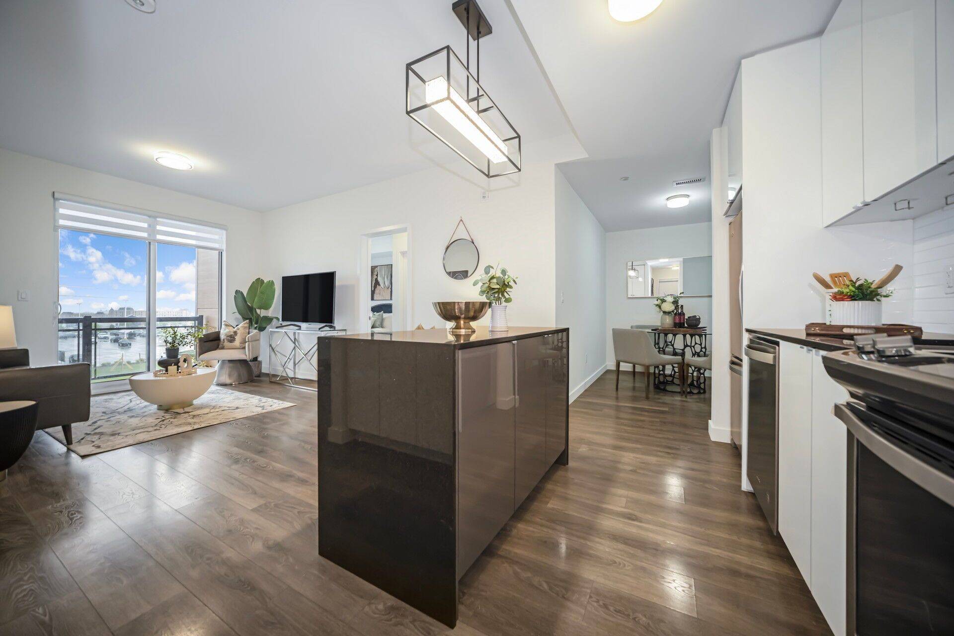 Oakville, ON L6H 0W6,210 Sabina DR #317