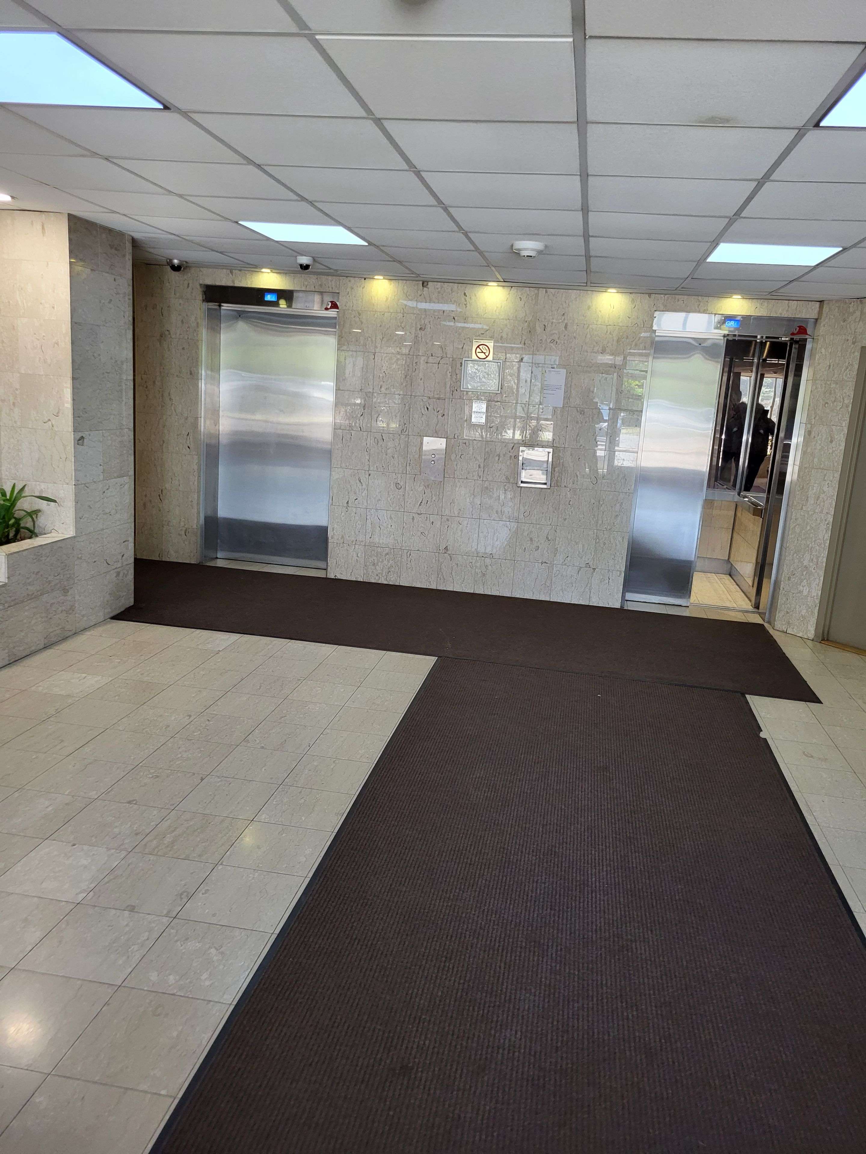 Toronto W04, ON M6M 5E7,2470 Eglinton AVE W #605