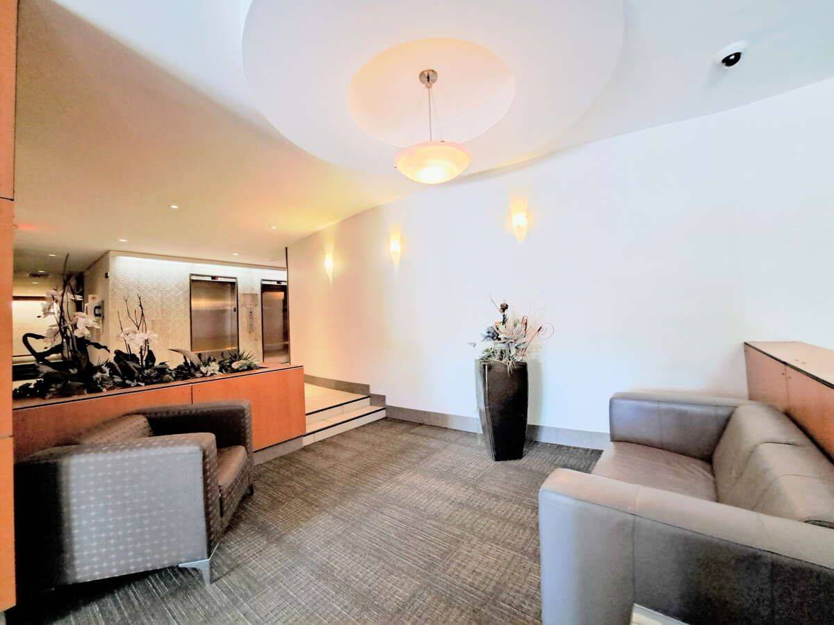 Lower Town - Sandy Hill, ON K1N 8X6,373 Laurier AVE E #401