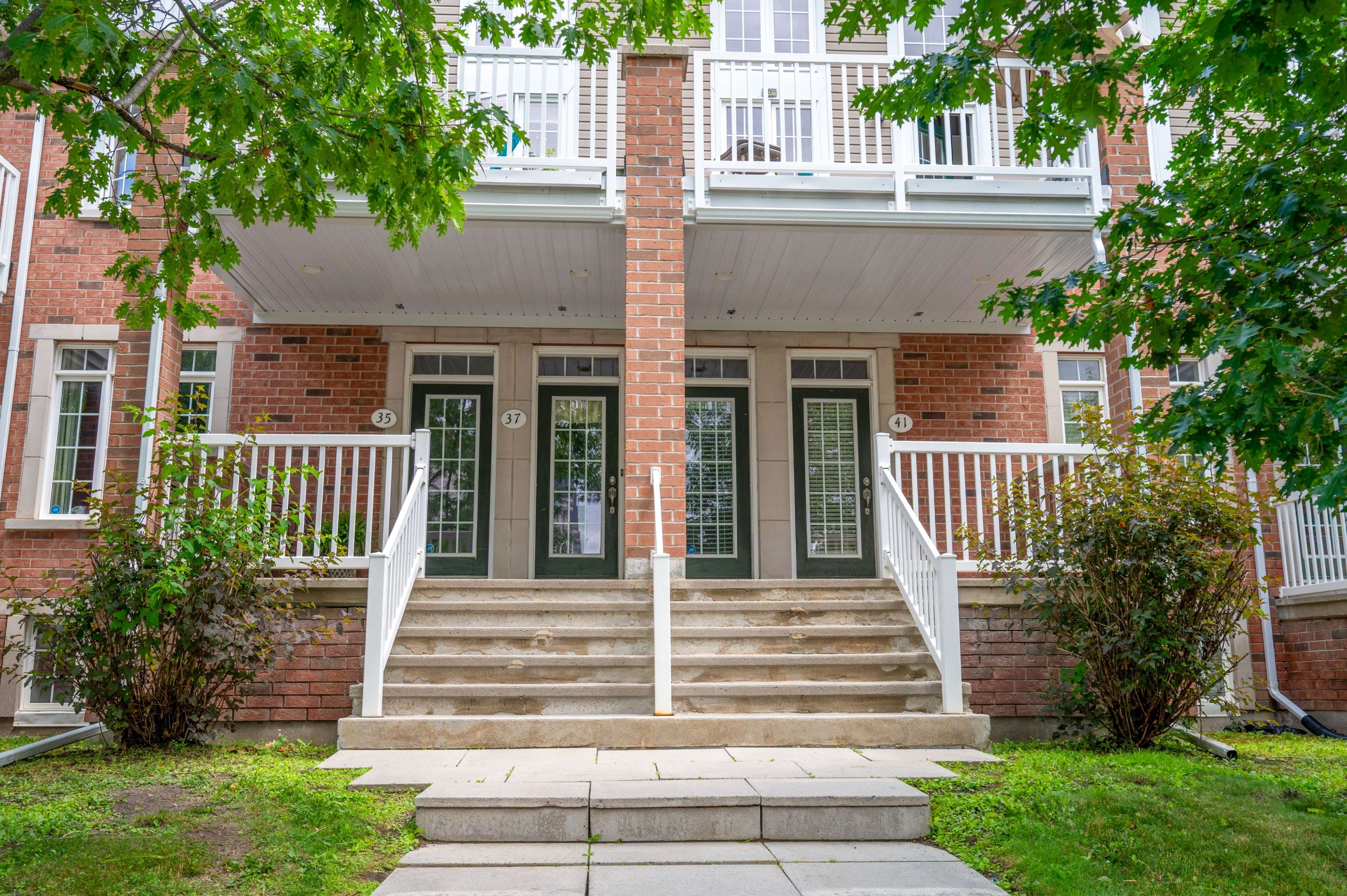 Kanata, ON K2K 0A3,39 Hawkstone Gate #39