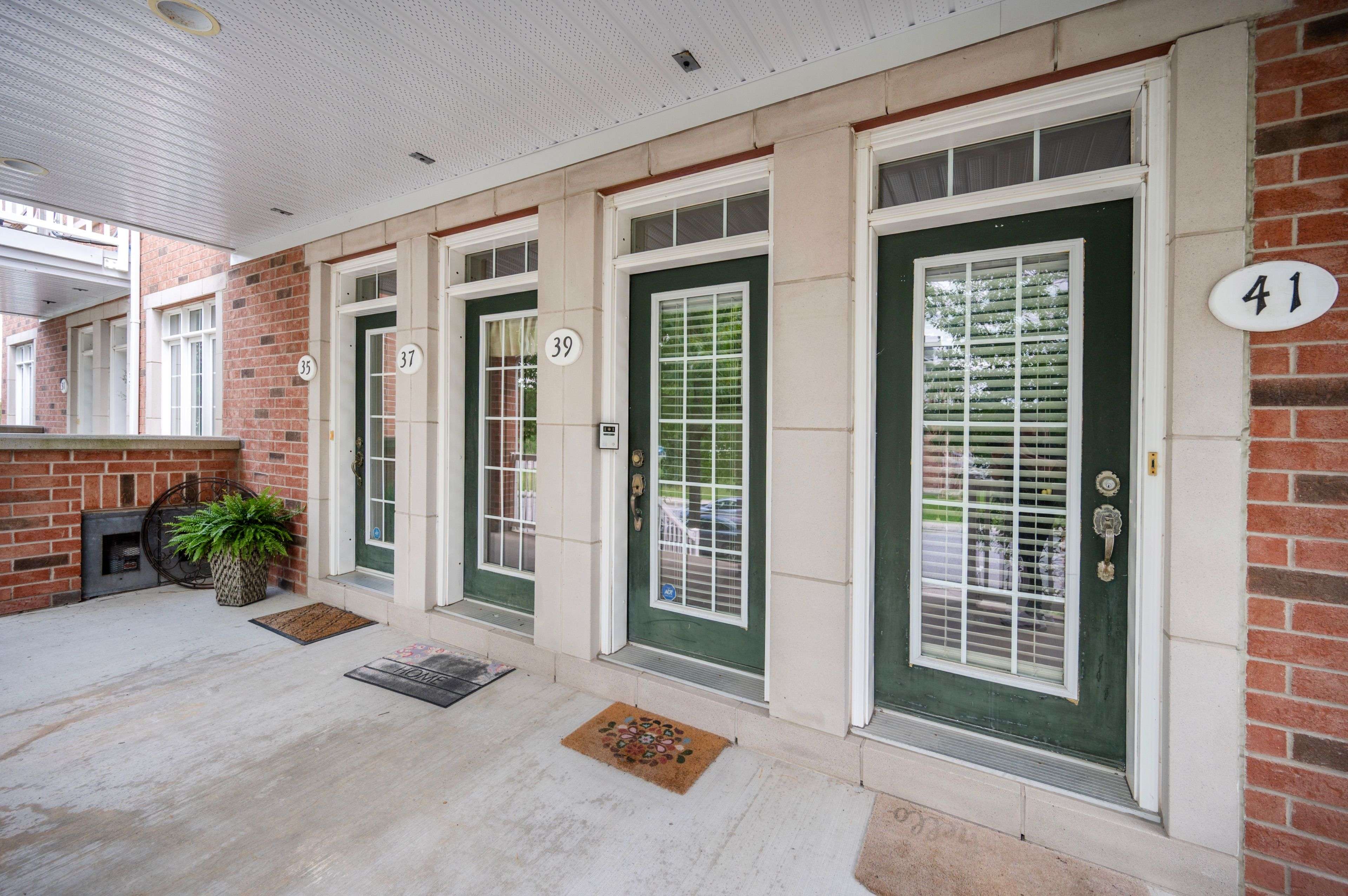 Kanata, ON K2K 0A3,39 Hawkstone Gate #39