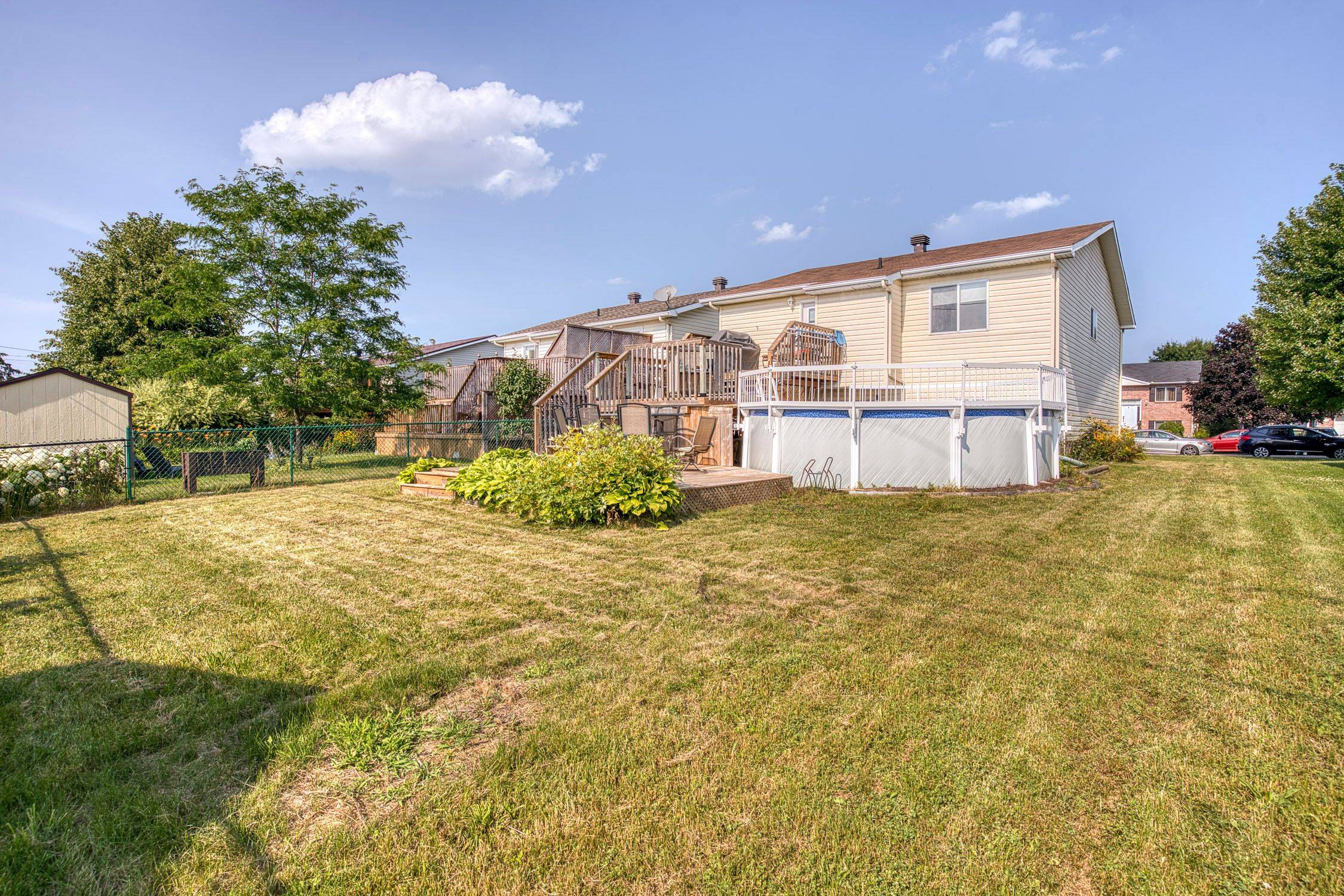 Smiths Falls, ON K7A 4R6,106 Merrick ST