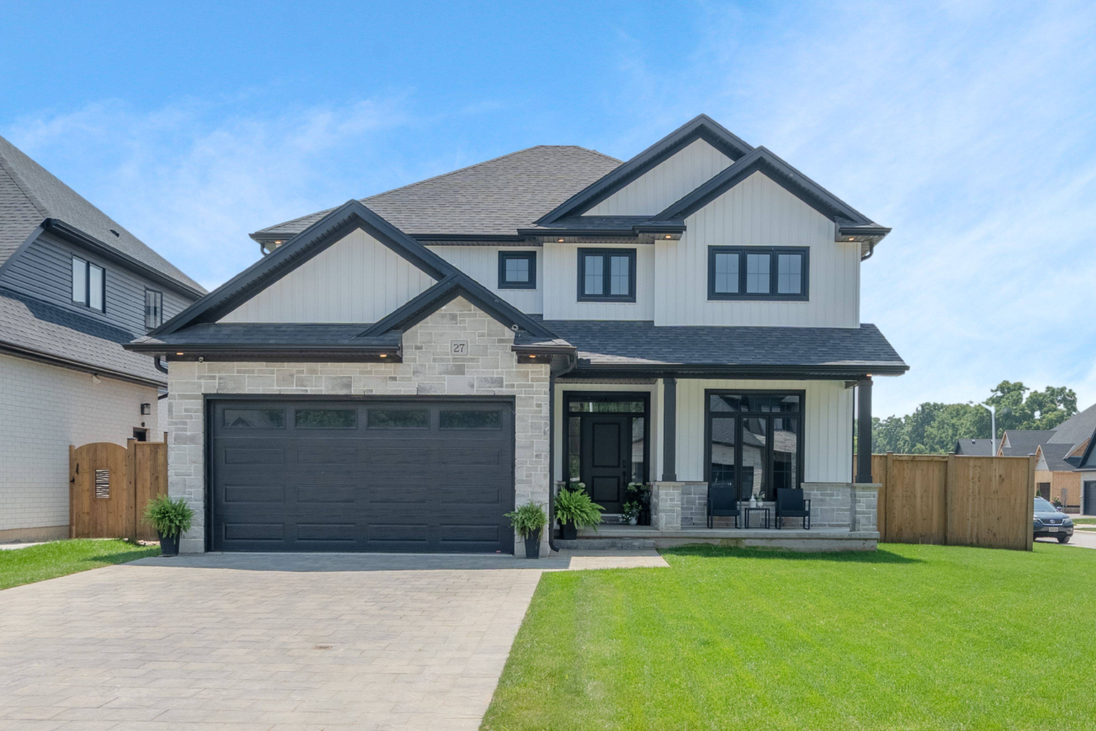 Strathroy-caradoc, ON N7G 4E1,27 Briscoe CRES
