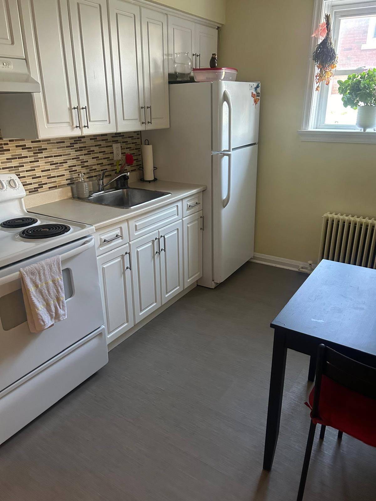 9 MASTERSON DR #2, St. Catharines, ON L2T 3N9