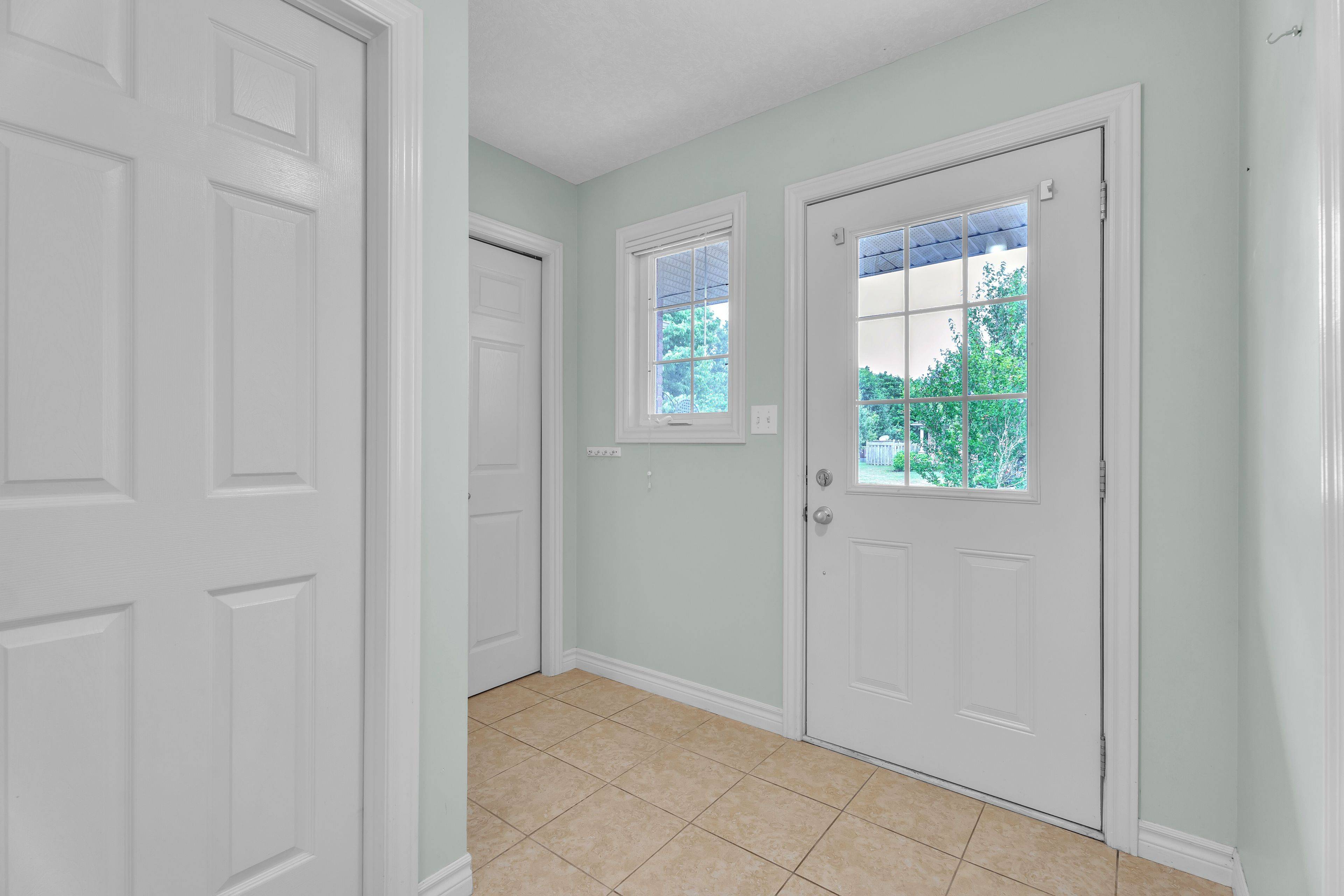 London North, ON N5X 4N1,1466 South Wenige DR