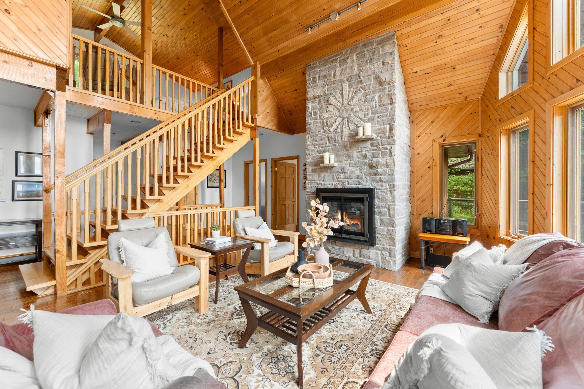 Lake Of Bays, ON P0A 1H0,1292 Port Cunnington RD