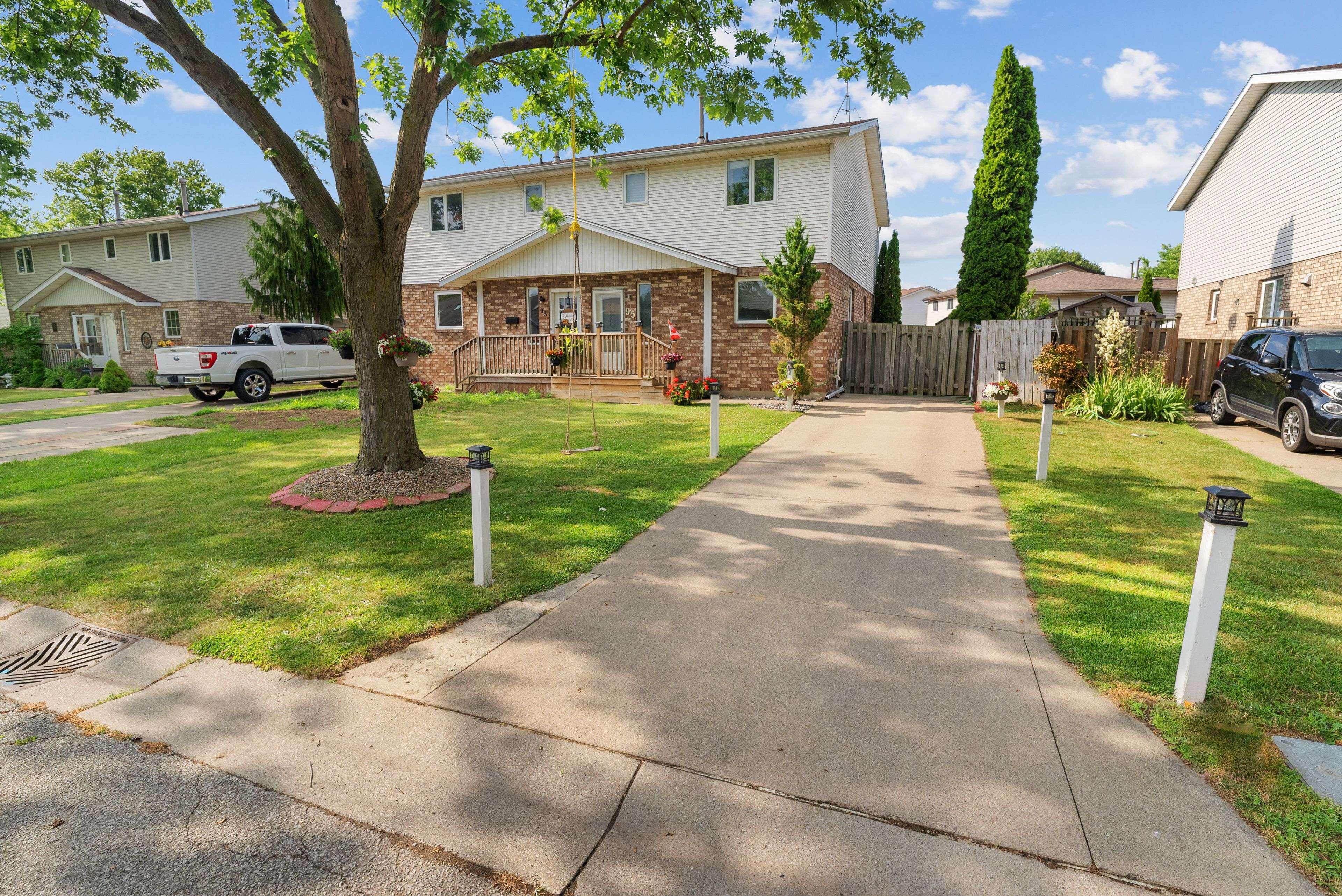 95 Clarence AVE, Leamington, ON N8H 5B8