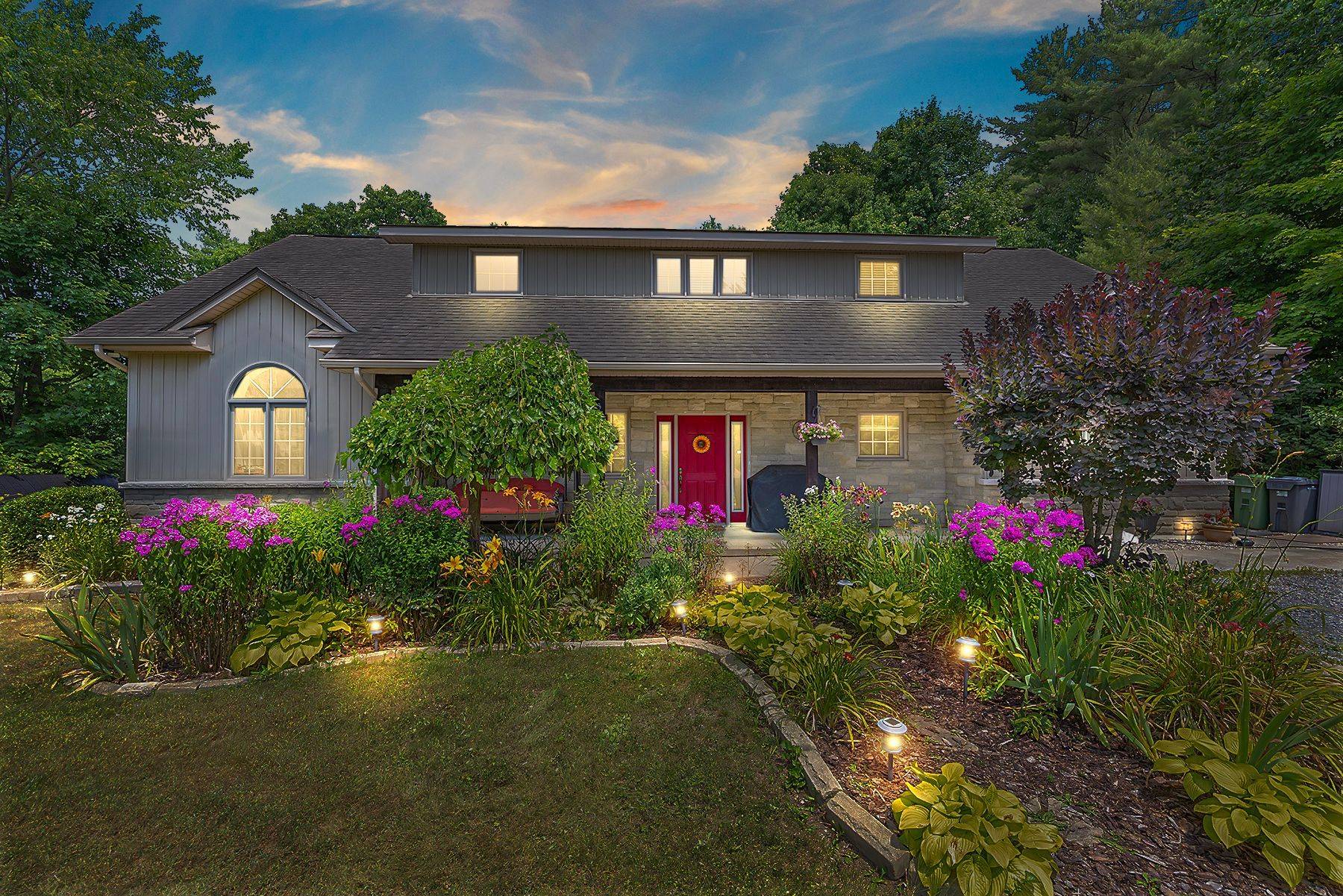 Leeds And The Thousand Islands, ON K0E 1L0,211 Fitzsimmons RD