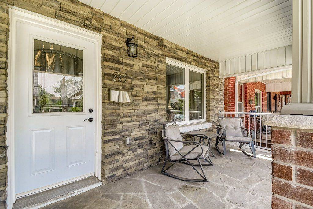 Hamilton, ON L8L 7P4,88 Rosslyn AVE N
