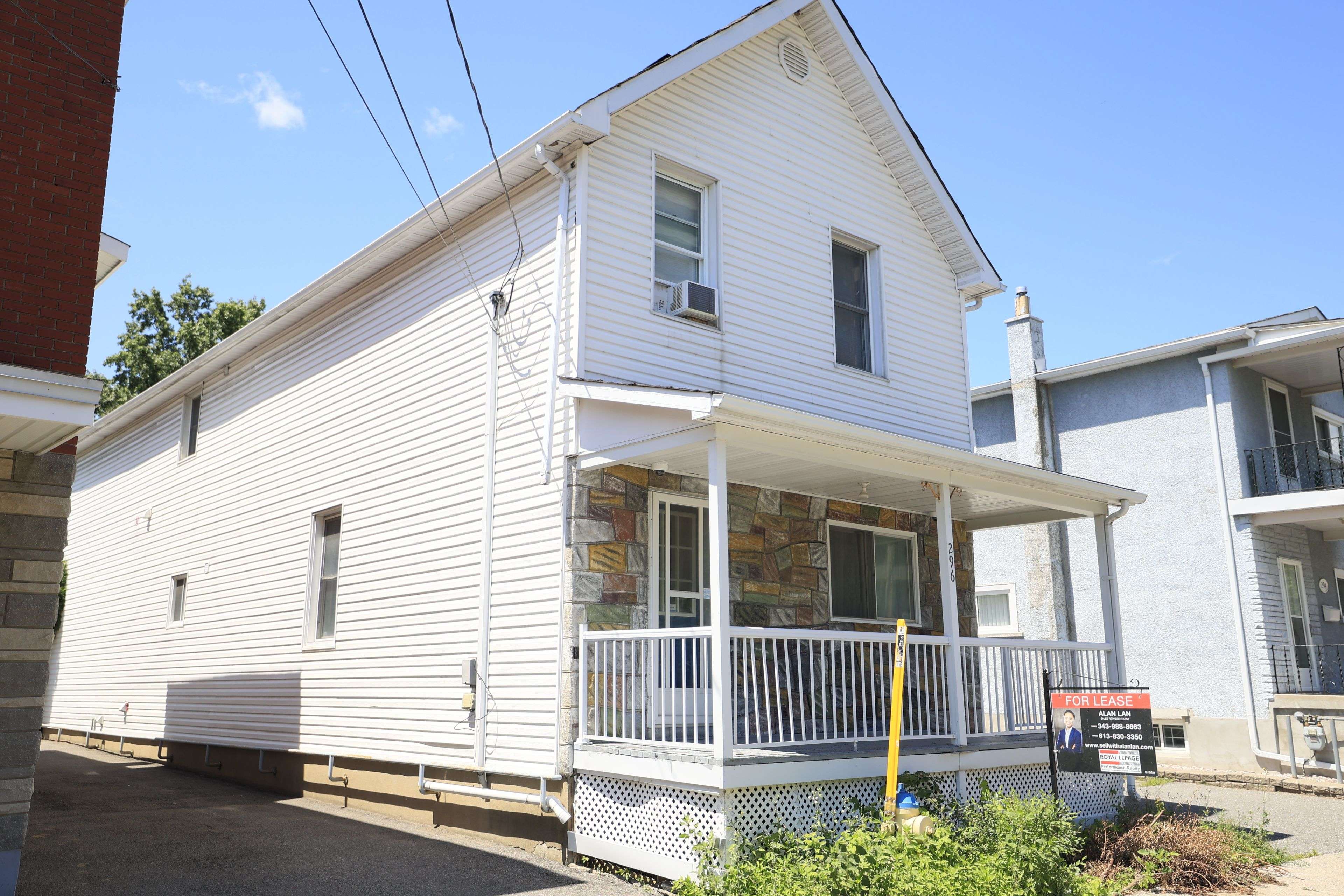 Vanier And Kingsview Park, ON K1L 7C5,296 Altha AVE