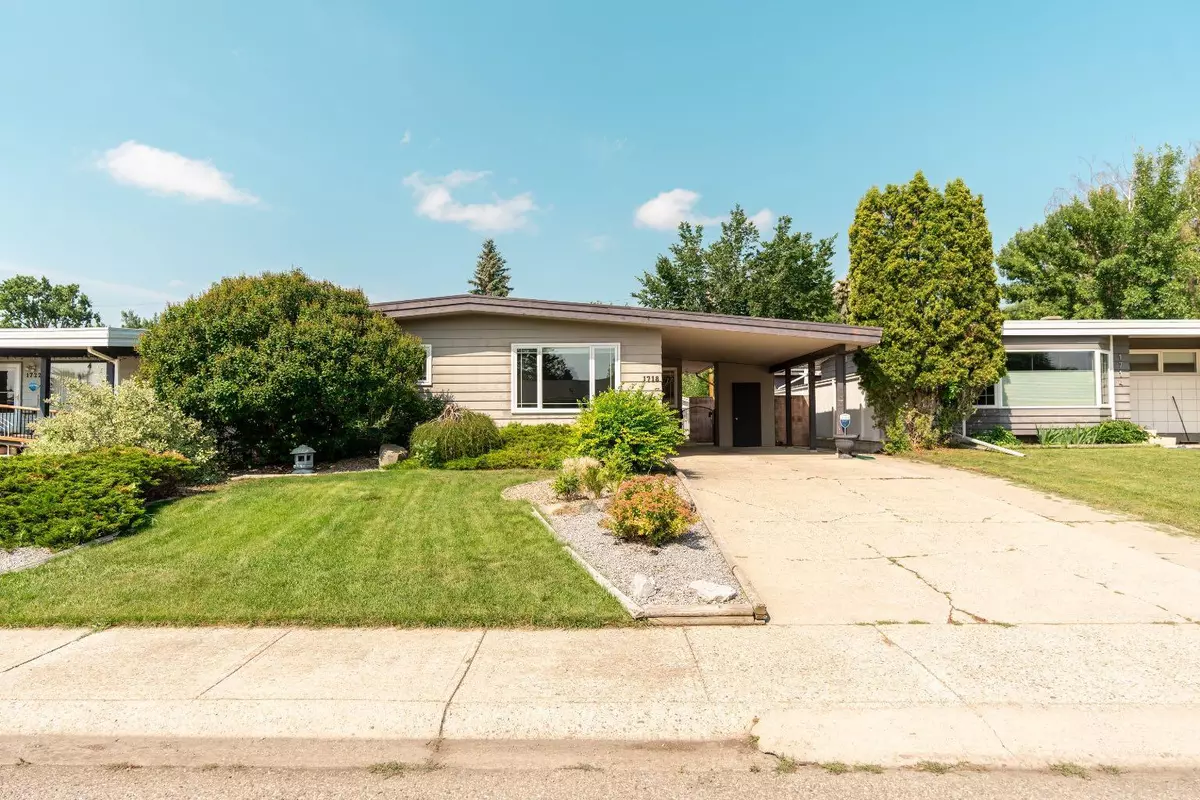 Lethbridge, AB T1K 2H7,1718 21 ST South