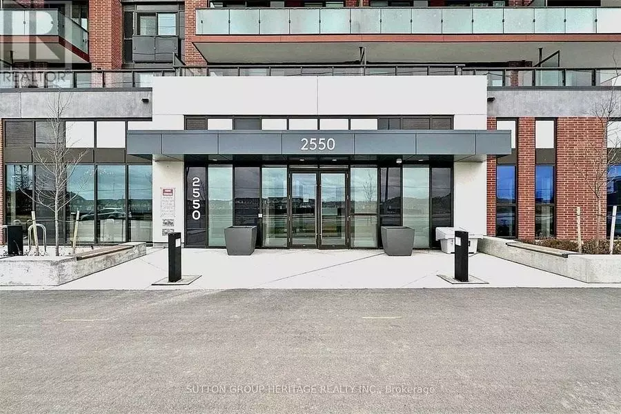 Oshawa, ON L1L 0R5,2550 Simcoe ST N #PH3