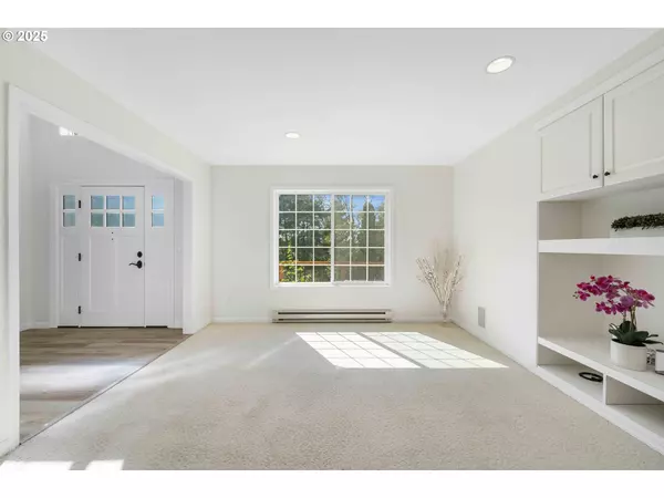 North Bend, OR 97459,2279 HAMILTON ST