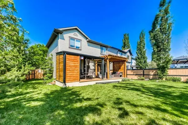 Calgary, AB T2X 3W4,98 Chapalina Close SE