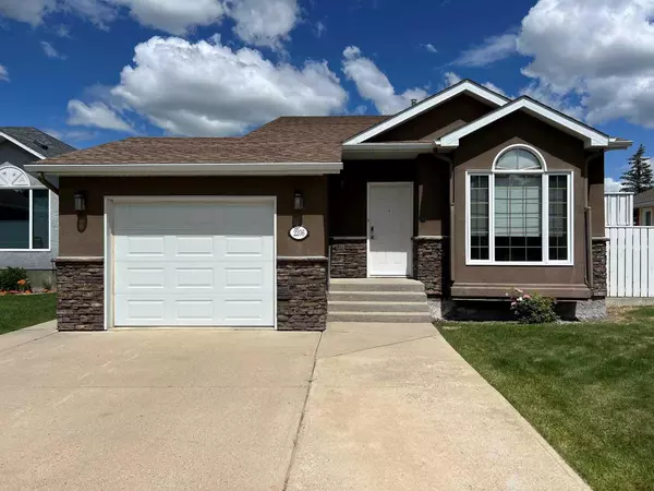 2206 17A AVE, Coaldale, AB T1M 1K3