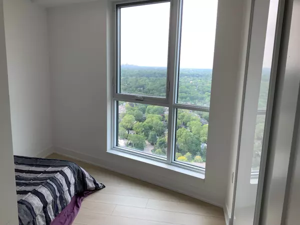 Toronto C08, ON M4W 0B3,585 Bloor ST E #3417
