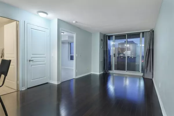 Richmond Hill, ON L4C 0T6,330 Red Maple RD #1001