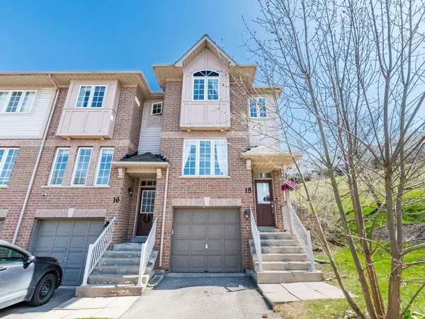 Halton Hills, ON L7G 6E9,18 Palomino TRL